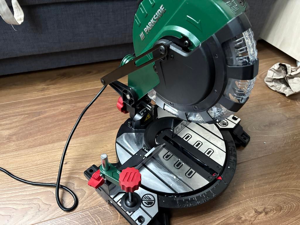 Parkside afkortzaag - nieuw! - verstek - laser - opvangzag, Nieuw, Ophalen of Verzenden, Afkortzaag, 30 tot 70 mm