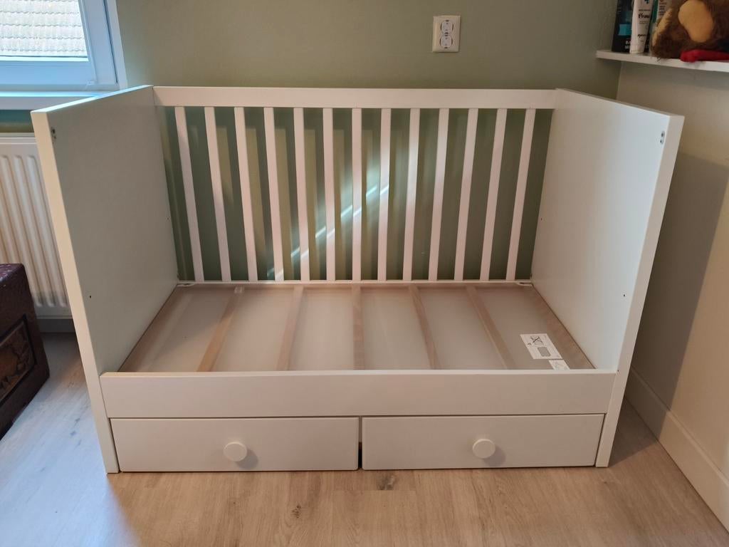 IKEA Stuva ledikant met lades en anti-uitval hekje, Kinderen en Baby's, Babywiegjes en Ledikanten, Ophalen, Gebruikt, Ledikant