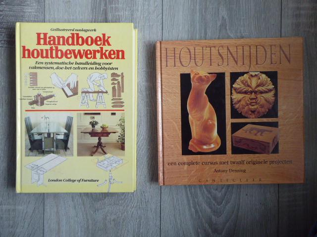4 boeken Houtbewerken, MEUBELS vernieuwen, HOUTSNIJDEN inleg, Ophalen of Verzenden, Zo goed als nieuw, Houtbewerking