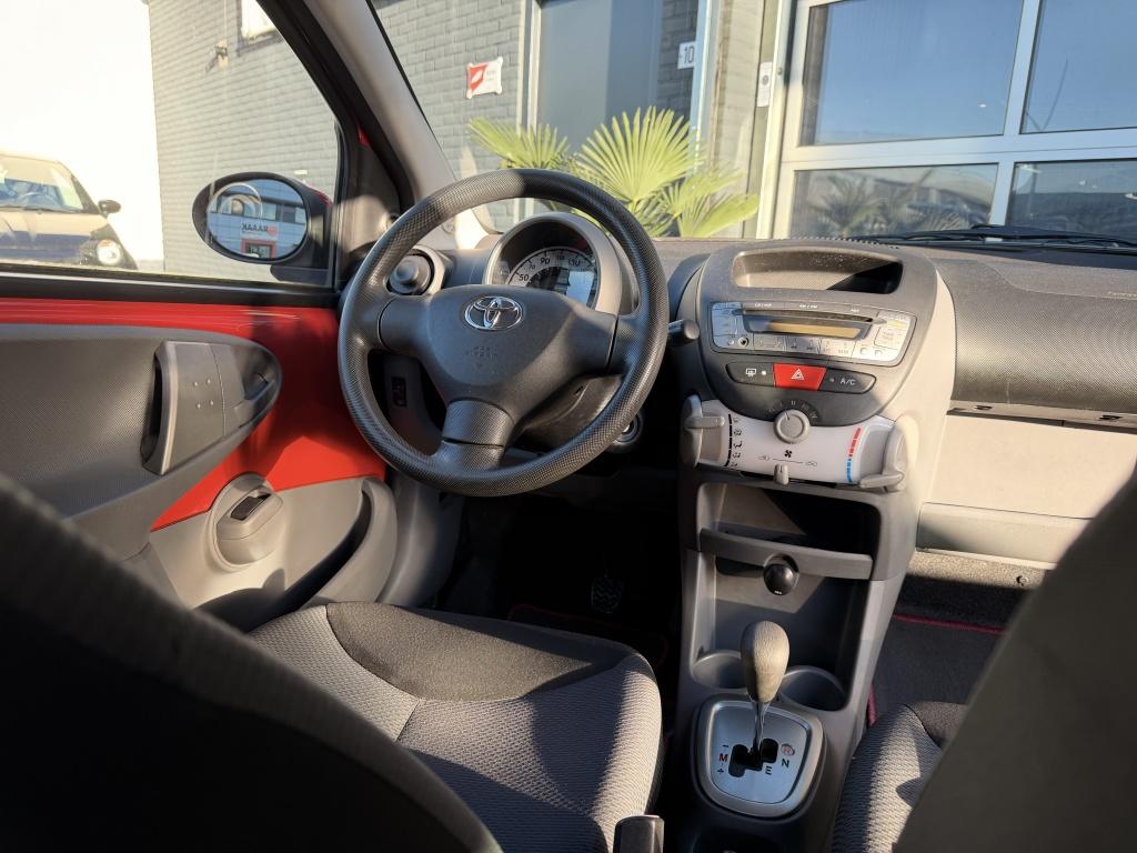 Toyota Aygo 1.0-12V Plus Automaat Airco 5drs! NAP! Inruil mo, Stof, Gebruikt, 4 stoelen, 68 pk