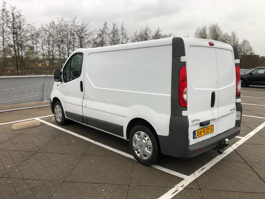 Opel Vivaro 2.0 Cdti 66KW E4 2.7T L1h1 2007, Auto's, Bestelauto's, Voorwielaandrijving, Stof, 1995 cc, 4 cilinders
