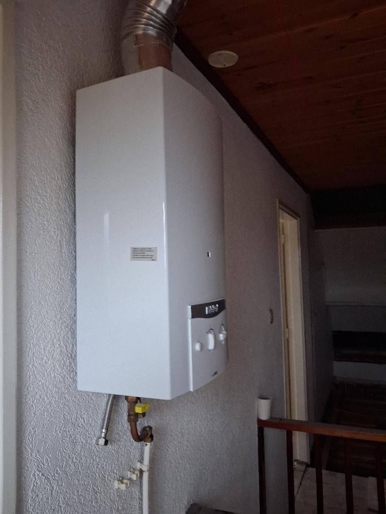 Nette keuken doche geiser, Ophalen of Verzenden, Zo goed als nieuw