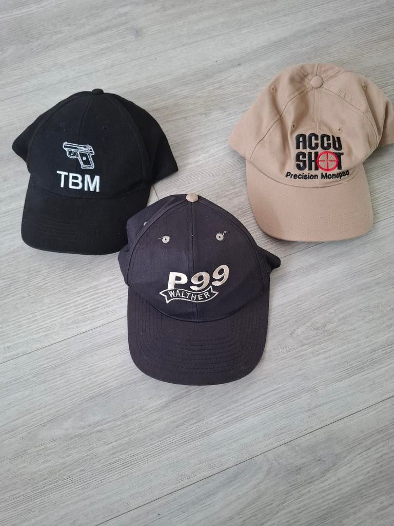 Nieuwe petten, wapens schietsport gerelateerd, Ophalen of Verzenden