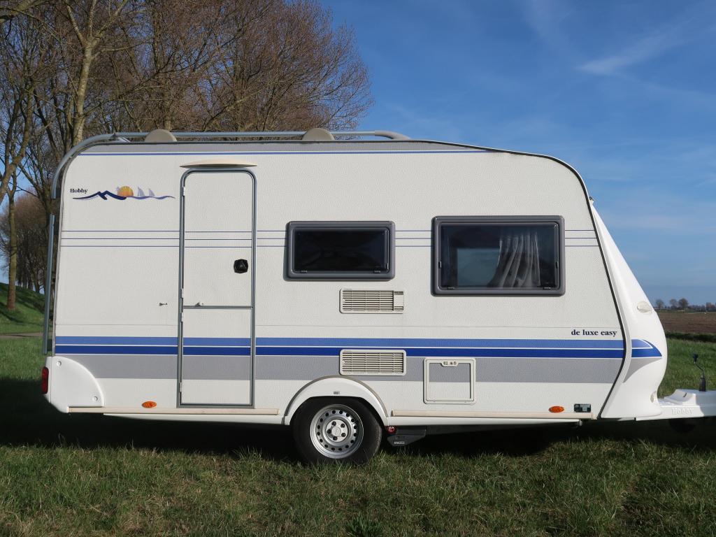 Hobby De luxe Easy 400 KB / voortent / stapelbed, Standaardzit, Dwarsbed, Hobby, Bedrijf