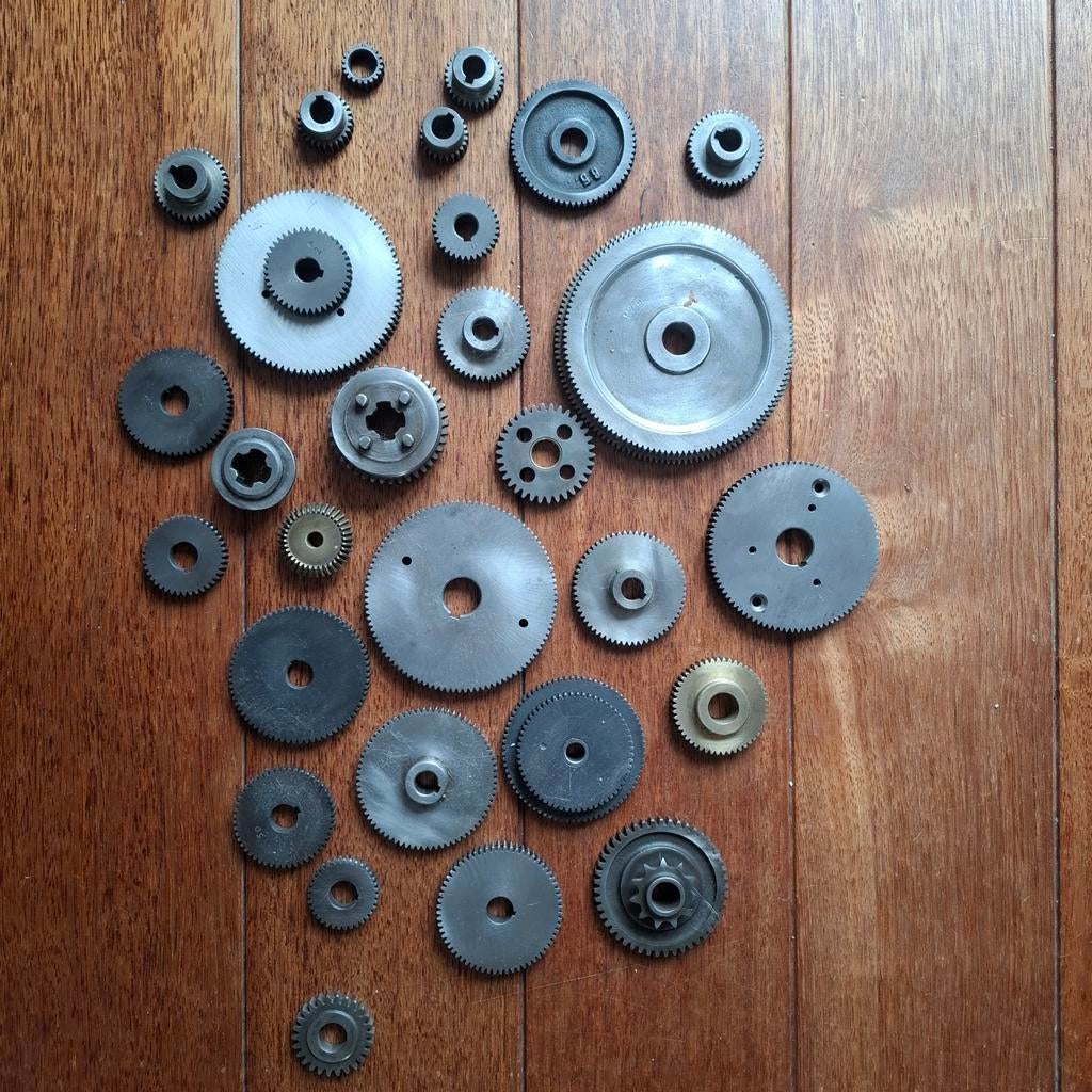 Diverse tandwieltjes - set van 29 stuks, Doe-het-zelf en Verbouw, Gereedschap | Machine-onderdelen en Toebehoren, Ophalen of Verzenden