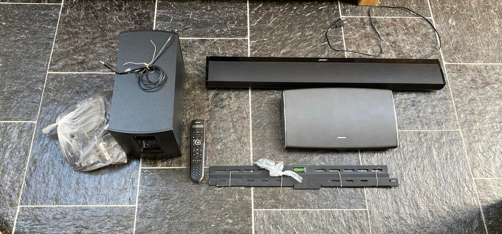 Bose Lifestyle 135 home entertainment systeem, Soundbar, 70 watt of meer, Zo goed als nieuw, Overige spelers