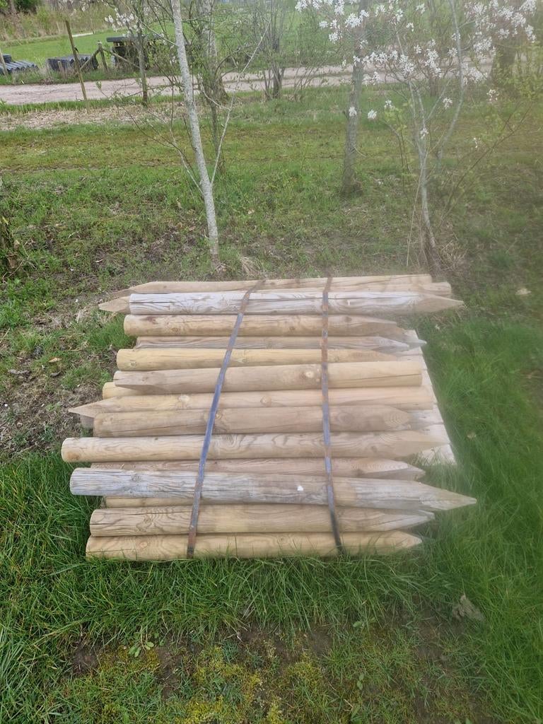 100 Gewolmaniseerde Palen - 1 Meter Lang, Gepunt, Tuin en Terras, Palen, Balken en Planken, Ophalen