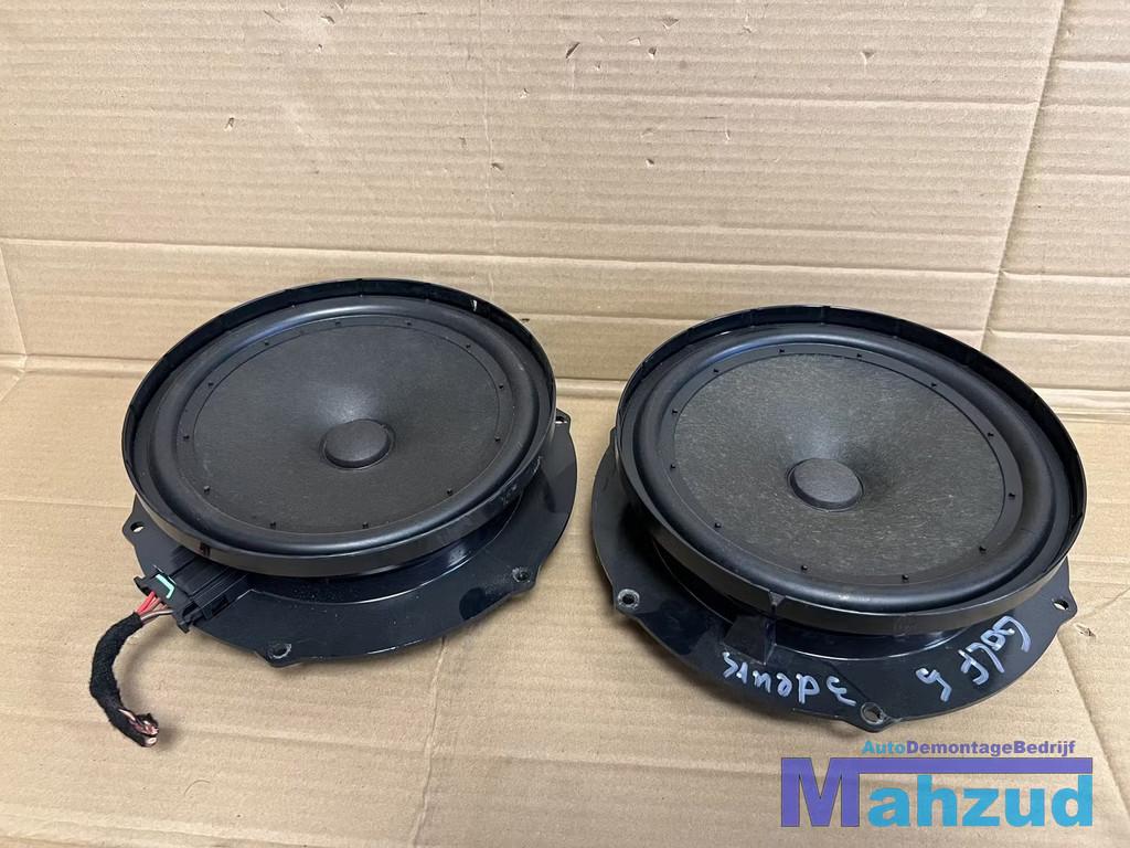 VW GOLF 5 links rechts speaker 2004-2009, Auto-onderdelen, Gebruikt, Volkswagen, Volkswagen AG, Berliner Ring 2
38440  Wolfsburg, DE