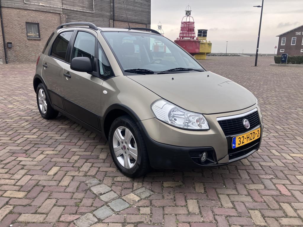 Fiat Sedici 1.6 16V 2WD 2009 Beige, Auto's, Fiat, Voorwielaandrijving, Zwart, 4 cilinders, 400 kg