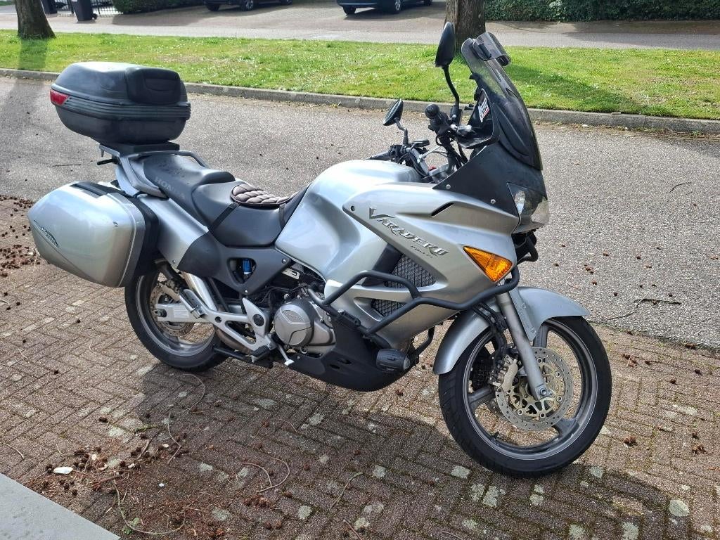 Honda Varadero XV1000 bj 2005 kmst 65000, 2 cilinders, Particulier, Overig, Motorrijbewijs A