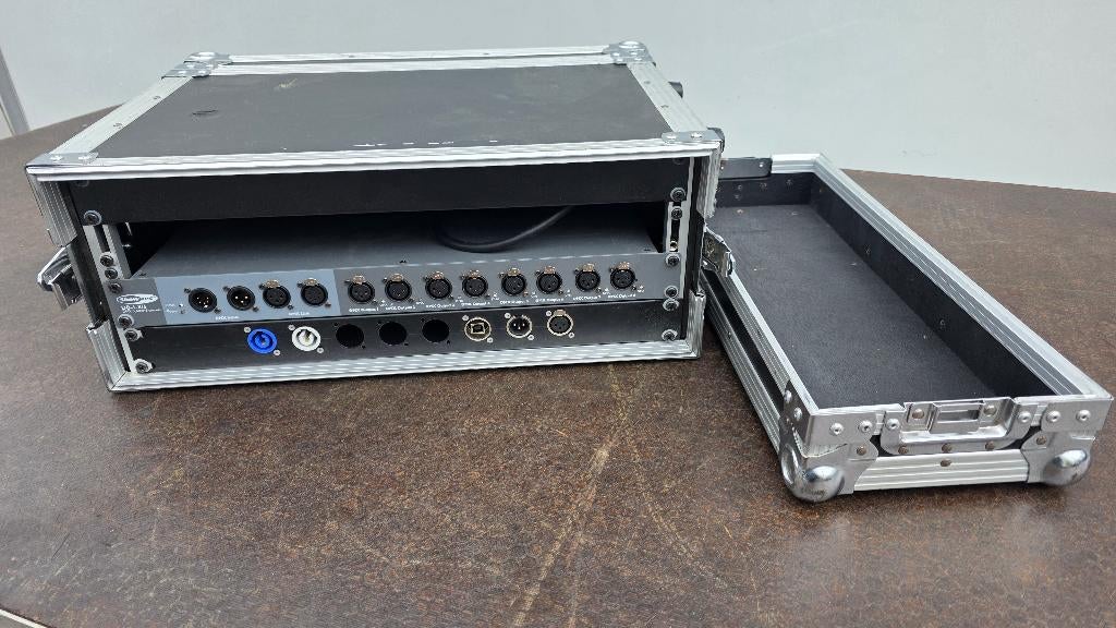 DMX Booster in Case, Muziek en Instrumenten, Licht en Laser, Ophalen of Verzenden, Zo goed als nieuw, Licht