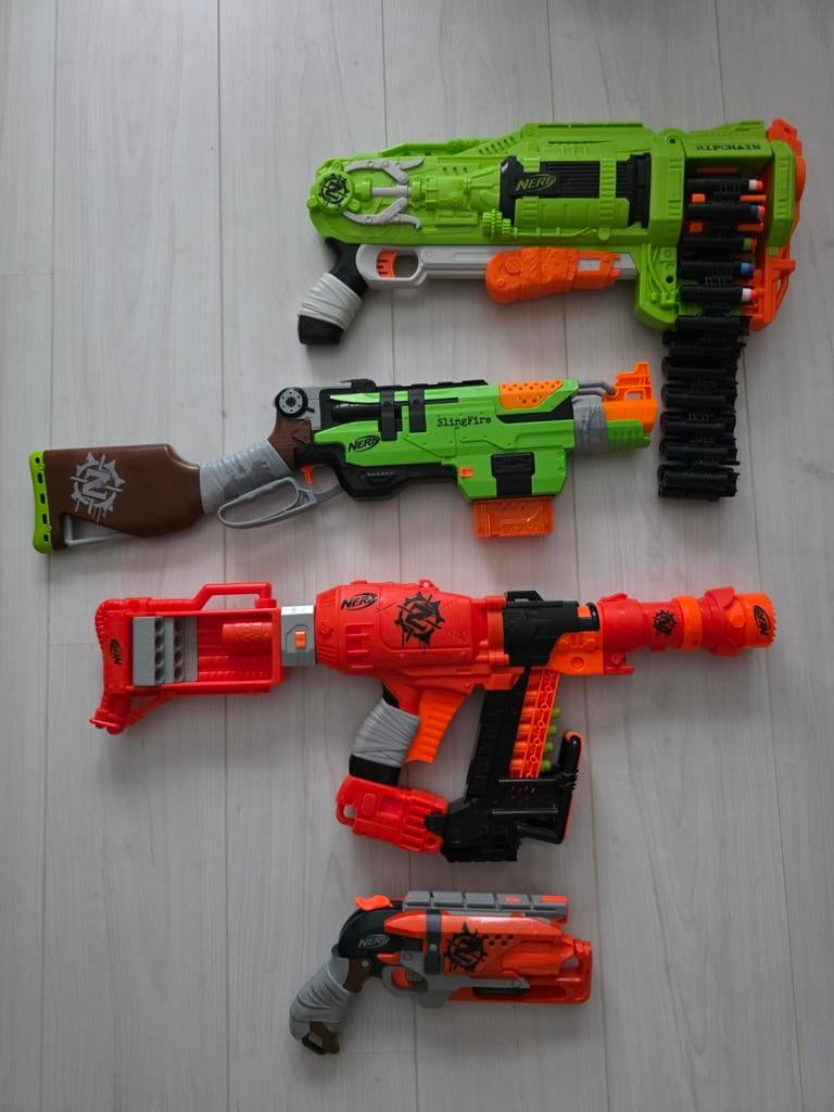 Nerf Zombie Strike Blaster Set - 4 Blasters, Kinderen en Baby's, Speelgoed | Buiten | Actiespeelgoed, Ophalen of Verzenden, Gebruikt