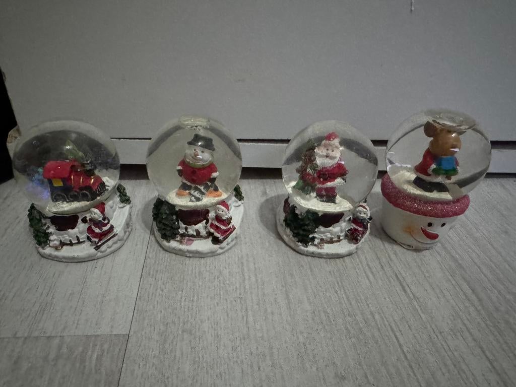 6 kerst snowglobes, Ophalen of Verzenden, Zo goed als nieuw