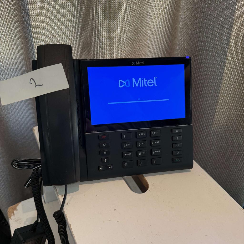 18 x Mitel 6873i high-end SIP-telefoon in zeer goede staat, Telecommunicatie, Telefooncentrales, Zo goed als nieuw