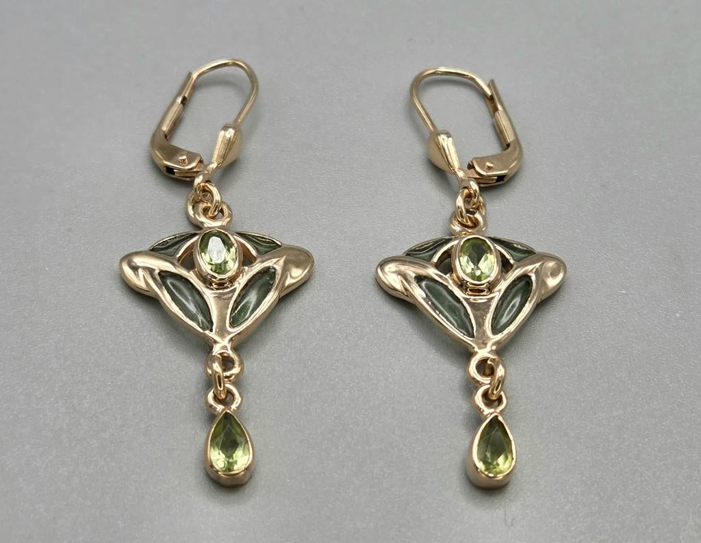 Antieke gouden jugendstil oorbellen groene amethist.2026/150