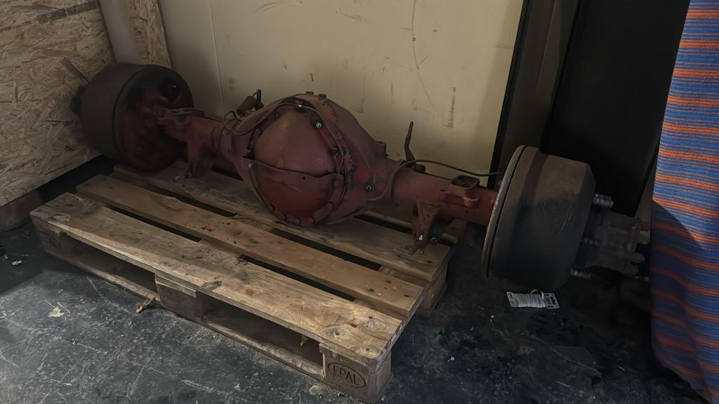 Moet nu weg! Snelle achteras mercedes dudo, Caravans en Kamperen, Camper-accessoires, Ophalen