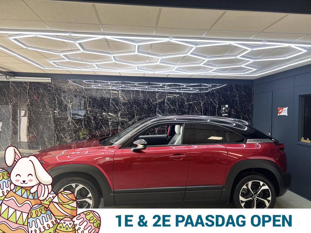 Mazda MX-30 e-SkyActiv R-EV 170 Makoto PANO/ BOSE SPEAKERS, Zwart, Leder en Stof, Bedrijf, Hybride Elektrisch/Benzine