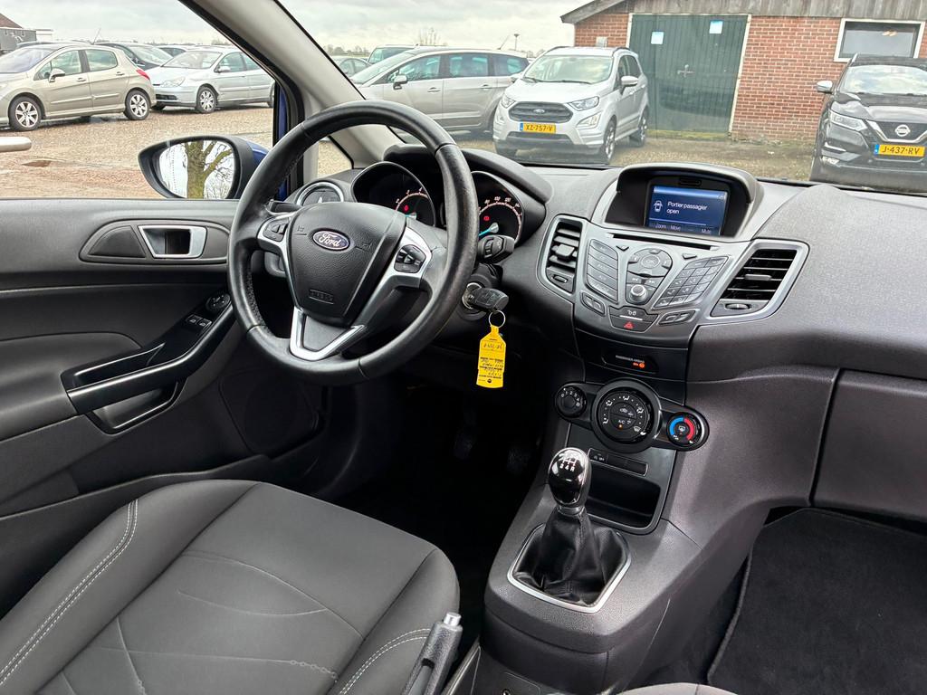 Ford Fiesta 1.0 Style | Cruise + Airco nu € 5.975,-!, Stof, Gebruikt, 525 kg, Blauw