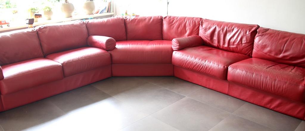 Ruime rode leren hoekbank, 7 zitplaatsen, Ophalen, Gebruikt, Leer