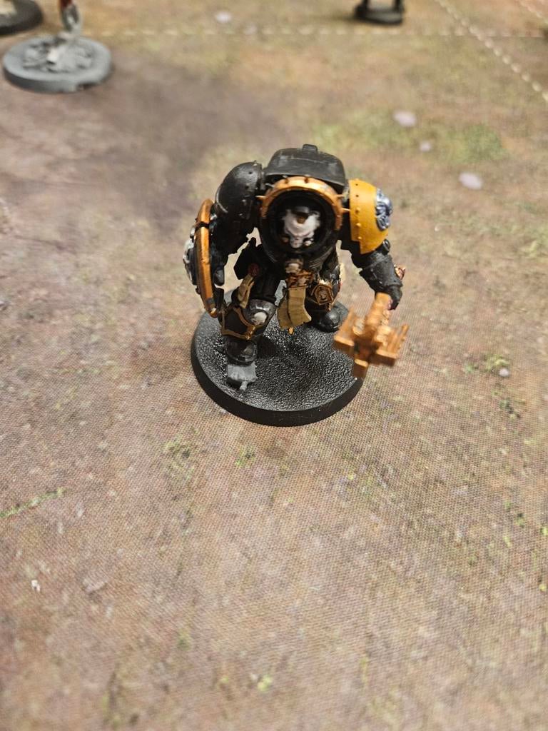 Warhammer 40K Chaplain in Terminator Armour, Hobby en Vrije tijd, Wargaming, Gebruikt, Figuurtje(s), Ophalen of Verzenden, Warhammer 40000