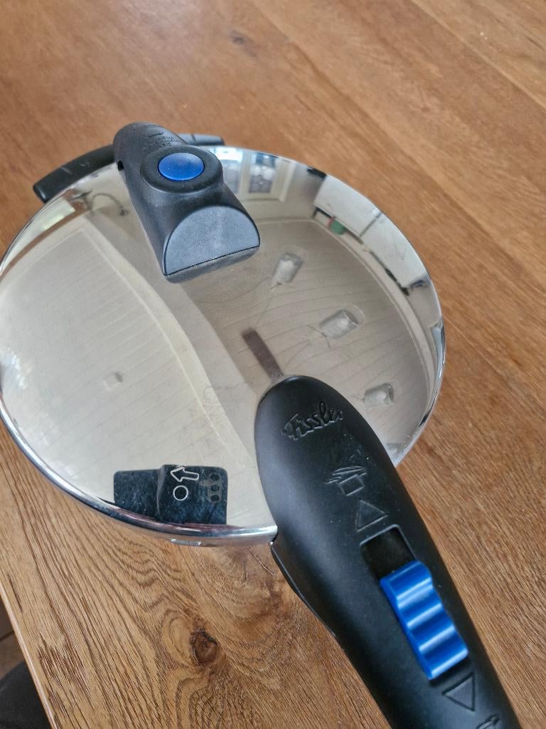 Fissler Snelkookpan 2 liter, Ophalen of Verzenden, Gebruikt, Rvs, Kookpan of Snelkookpan