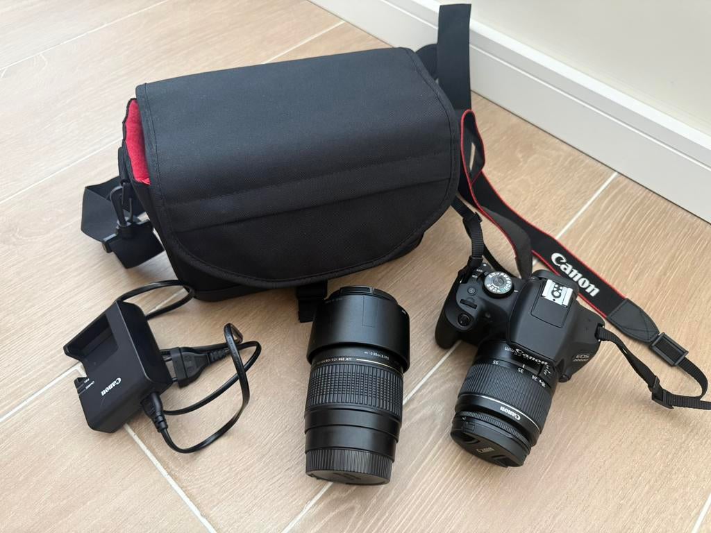 Canon EOS 2000D/ 2 lens/ 2 accu/ complete set, Spiegelreflex, Canon, Ophalen of Verzenden, Zo goed als nieuw