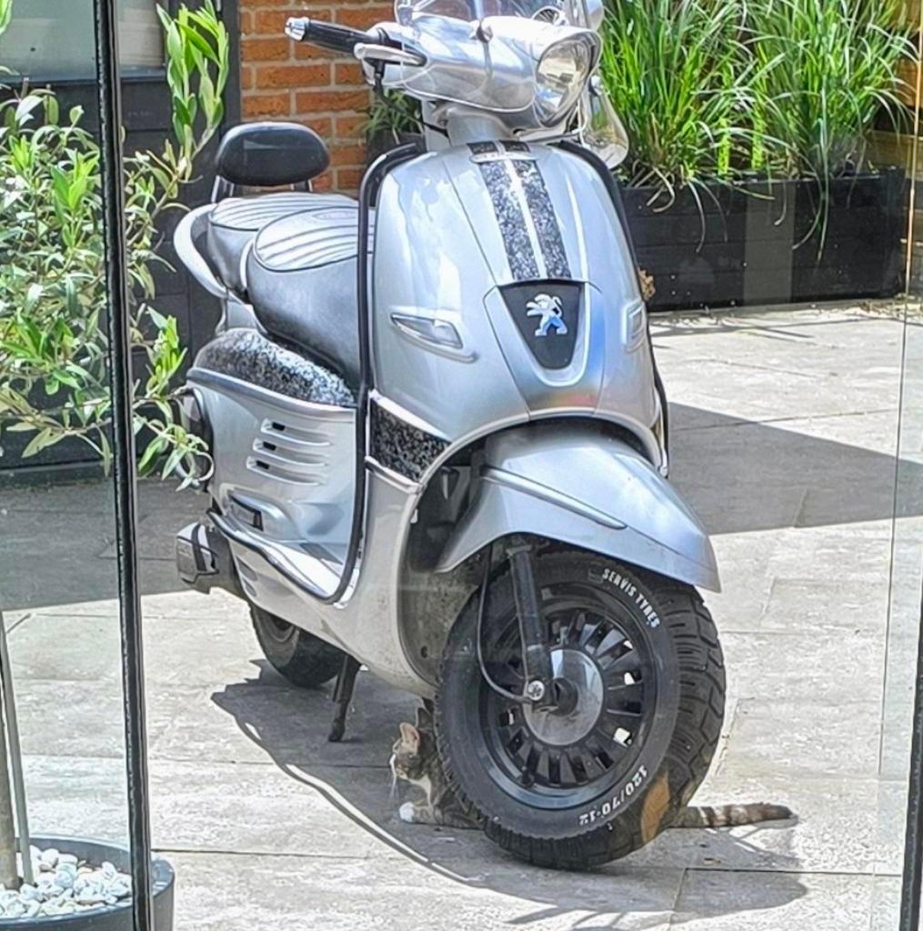 Peugeot Django "injectie" bj.2020, Fietsen en Brommers, Scooters | Peugeot, Ophalen, Overige modellen, Zo goed als nieuw, Benzine