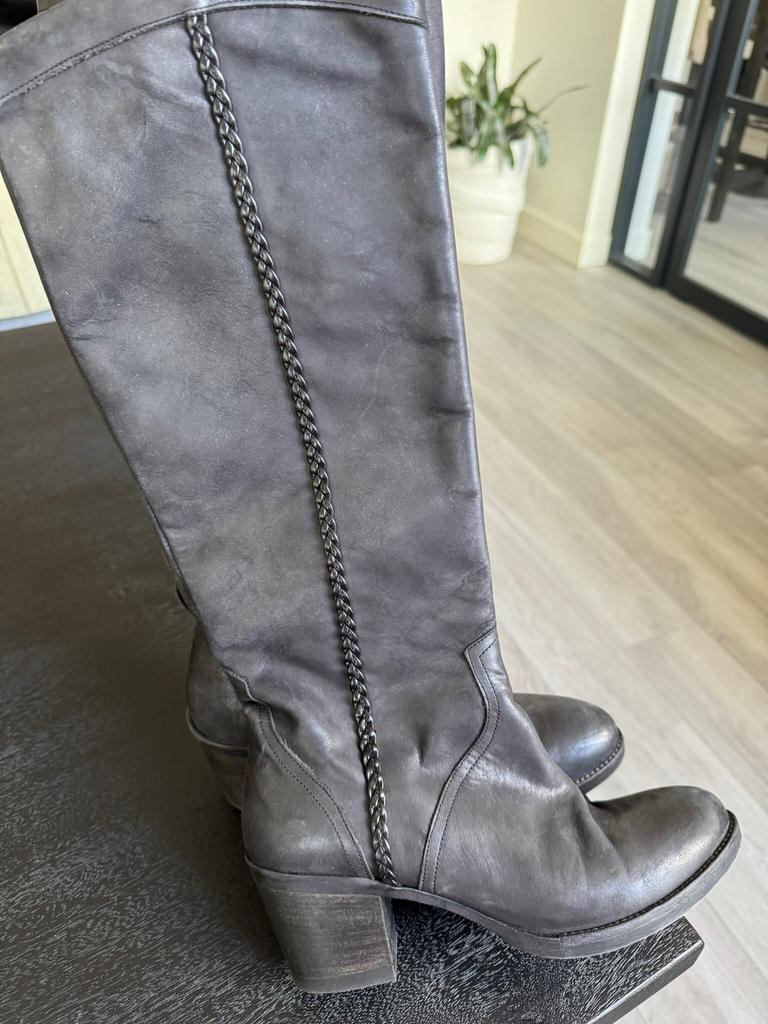 Zwarte leren laarzen - 39, Ophalen of Verzenden, Zo goed als nieuw, Zwart, Hoge laarzen