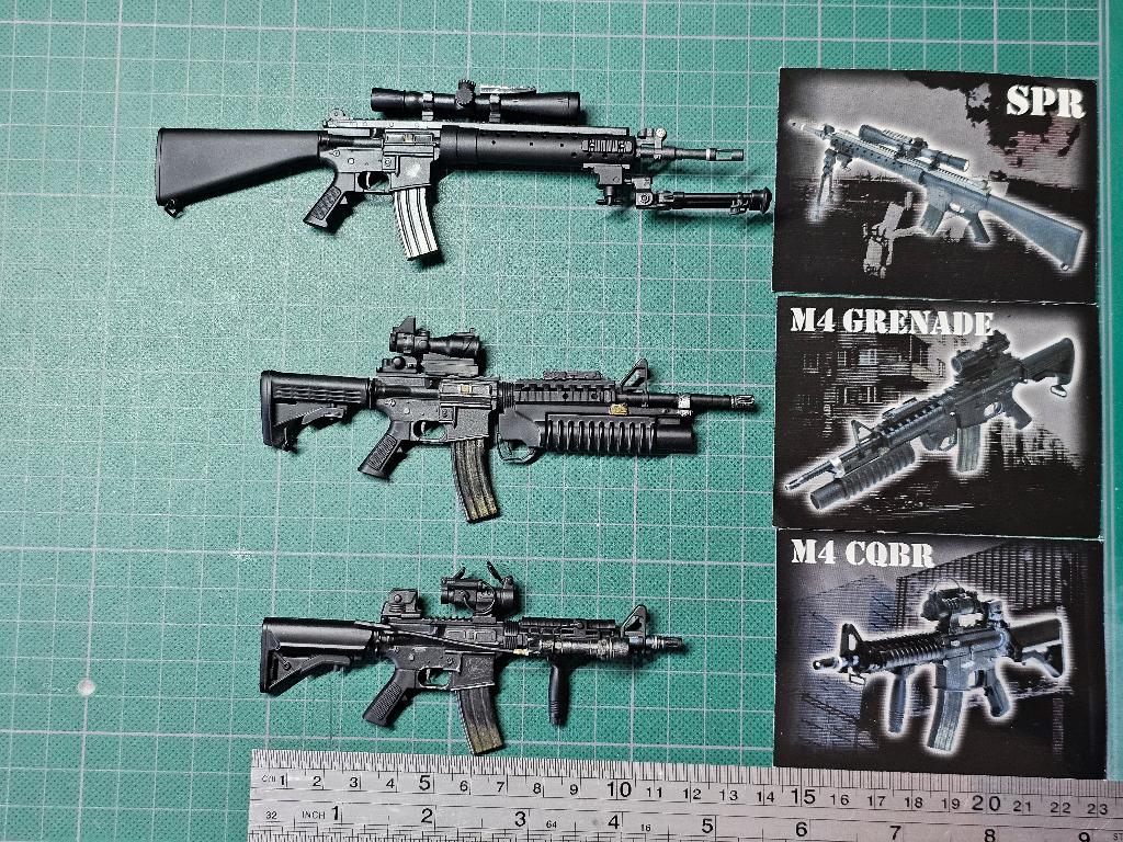 verschillende 1/6 schaal replica geweren, Verzamelen, Verzenden, Gebruikt