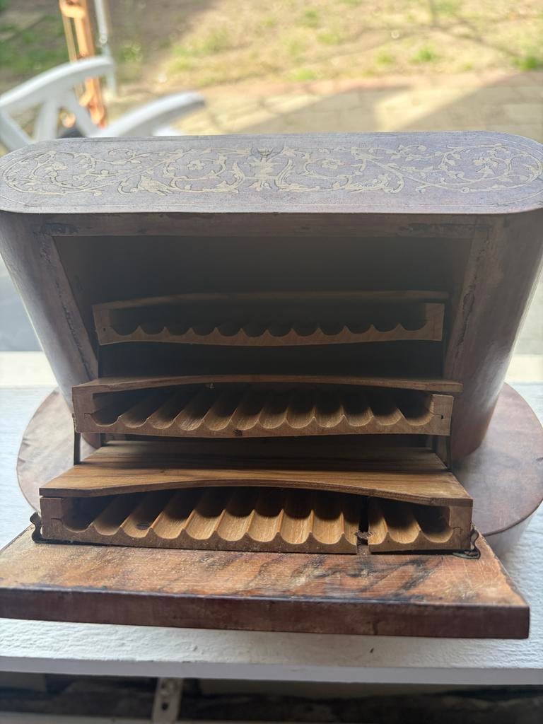 Antiek sigaren doosje met muziek, Ophalen