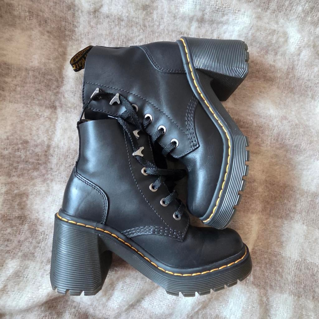 Dr. Martens Jesy Sendal 38, Kleding | Dames, Schoenen, Ophalen of Verzenden