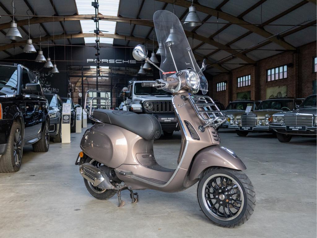 Vespa Snorscooter Primavera 4T Touring *LAGE KM-STAND* *Wind, Diversen, Brommobielen en Scootmobielen, Overige merken, Gebruikt