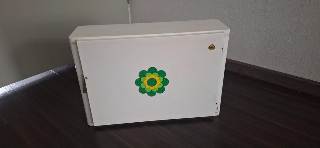 Vintage Brabantia medicijnkastje met bloemmotief, Antiek en Kunst, Antiek | Woonaccessoires, Ophalen of Verzenden