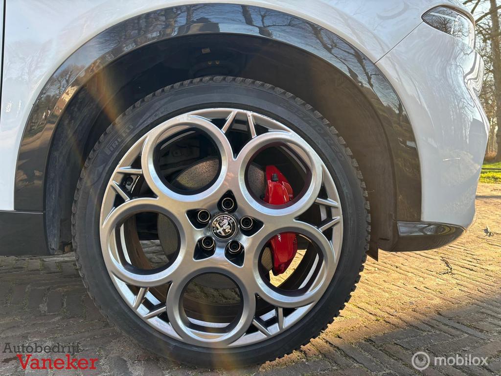 Alfa Romeo Tonale 1.3T PHEV|BTW Veloce|ACC|280PK, Automaat, Adaptive Cruise Control, 77 km/l, Gebruikt