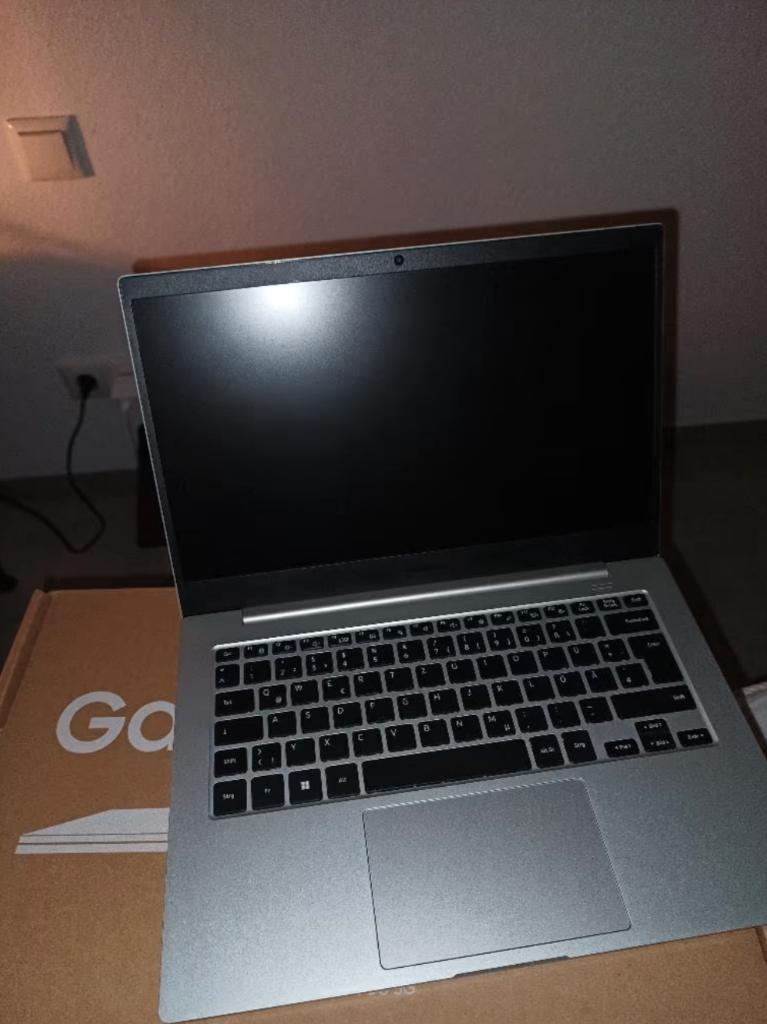 Samsung laptop, Computers en Software, Windows Laptops, Zo goed als nieuw, 14 inch, HDD, 4 Ghz of meer, 4 GB, Qwerty, Ophalen