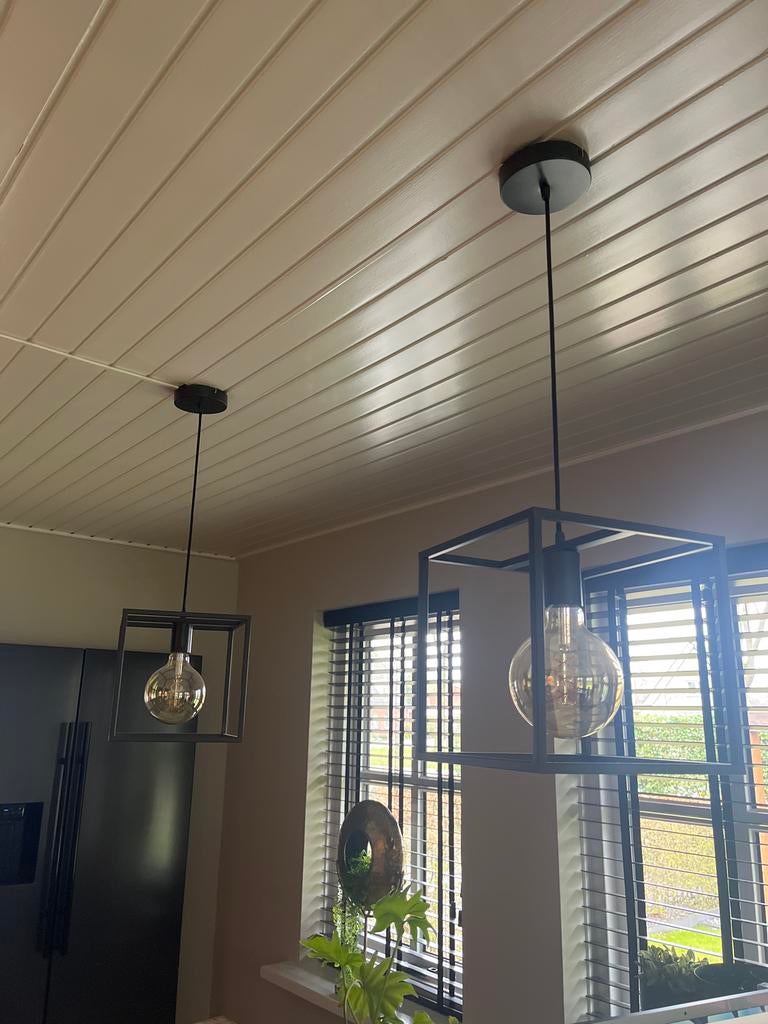 Set van 2 moderne hanglampen - Zwart metaal, kubus design, Ophalen of Verzenden, Zo goed als nieuw, Metaal, 75 cm of meer