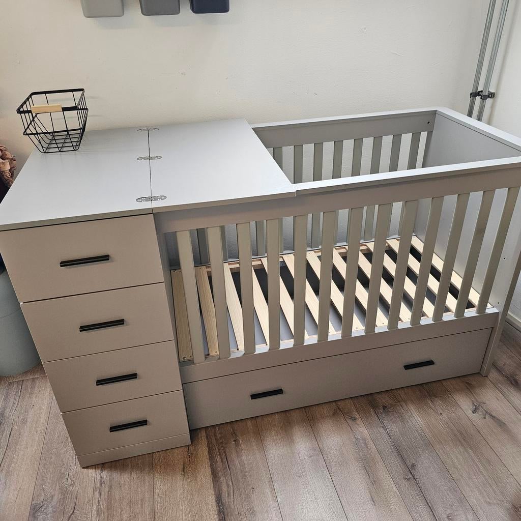 Memphis combi ledikant (3-1)- Grijs, Ophalen, Zo goed als nieuw, Jongetje of Meisje