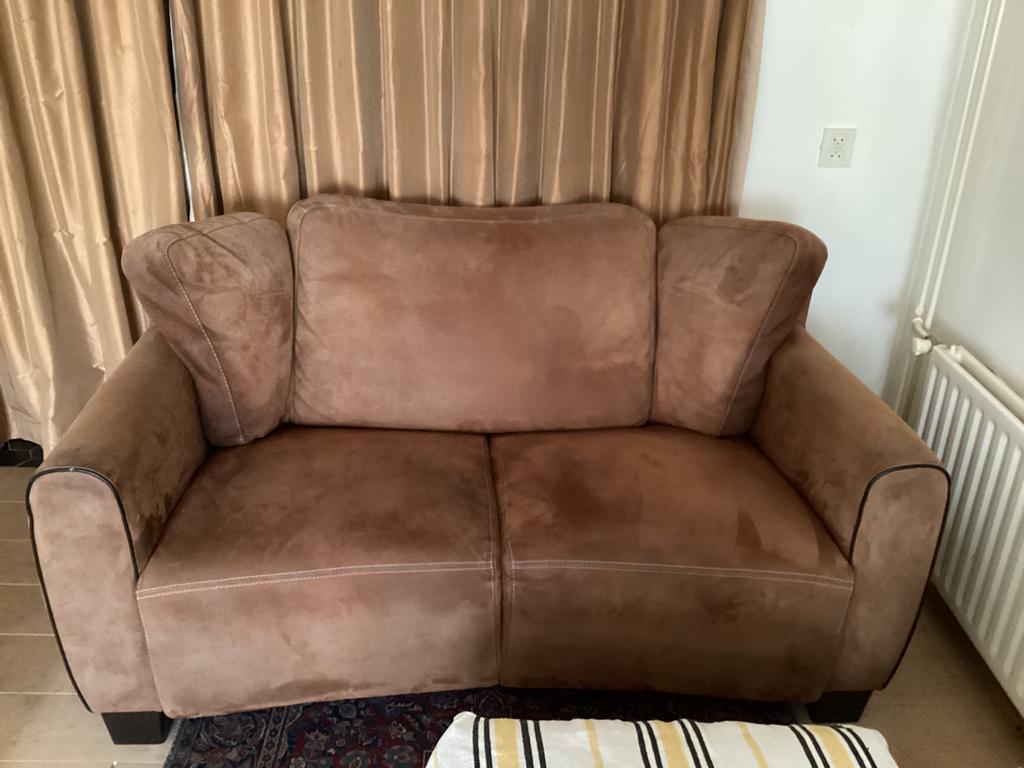 Bruine leren/suede 2 zitter, Huis en Inrichting, Ophalen, 150 tot 200 cm, Tweepersoons, Zo goed als nieuw