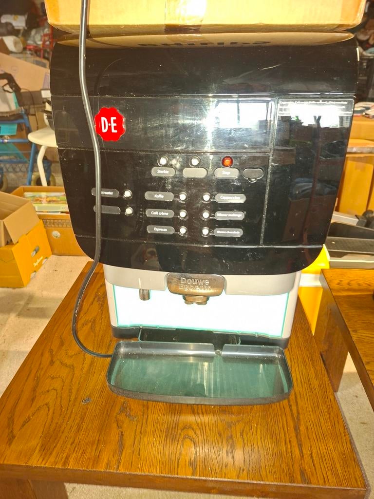 2 Douwe Egbers koffieautomaten, Witgoed en Apparatuur, 10 kopjes of meer, Ophalen, Koffiemachine