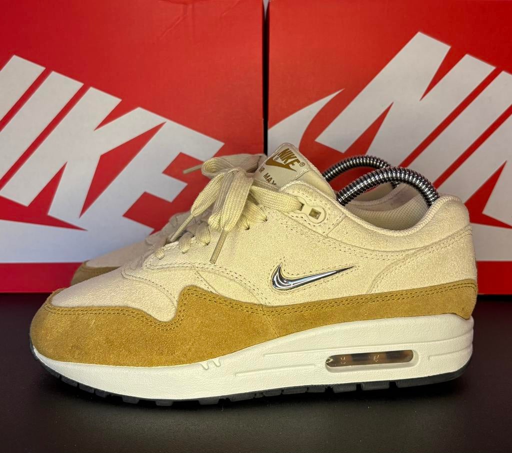 Nike Air Max 1 Jewel Beach mt. 38, Overige kleuren, Ophalen of Verzenden, Sneakers of Gympen, Zo goed als nieuw
