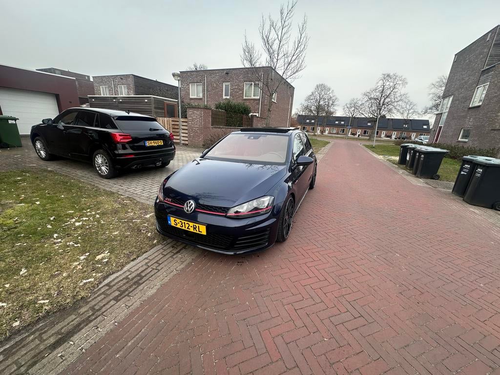 Verse apk! Volkswagen Golf  7 gti perfomance blauw | keyless, USB, Zwart, 1984 cc, Blauw