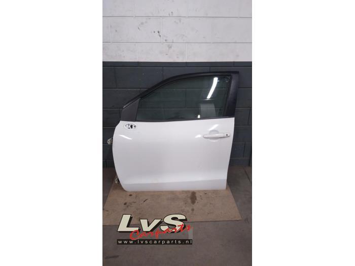 Portier 4Deurs links-voor van een Suzuki Baleno (25U), Auto-onderdelen, Gebruikt, -, Deur, -