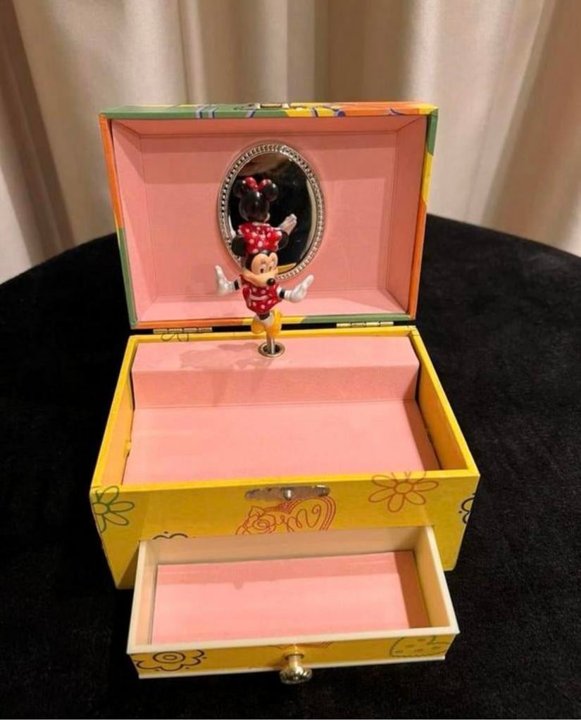 Disney muziekdoos, Ophalen of Verzenden, Overige figuren, Zo goed als nieuw, Beeldje of Figuurtje