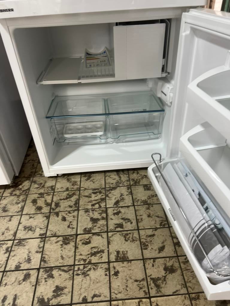 Liebherr bar tafelmodel koelkast met mini vriesvak nieuw, Liebherr, Nieuw, Ophalen of Verzenden, Minder dan 75 liter