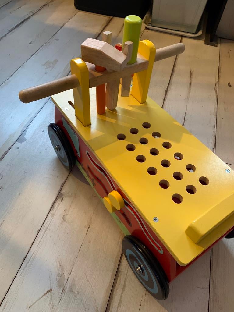 Houten loopauto,  werkbank mentari, 12,50, Ophalen, Zo goed als nieuw