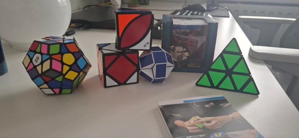 Partij van rubiks cube en andere, Ophalen of Verzenden, Zo goed als nieuw