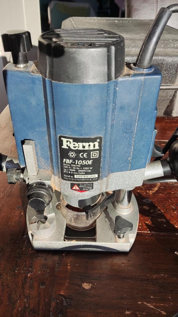 Bovenfrees Ferm FBF-1050E, Doe-het-zelf en Verbouw, Gereedschap | Freesmachines, Ophalen, Ferm & Black&Decker, Gebruikt, Bovenfrees