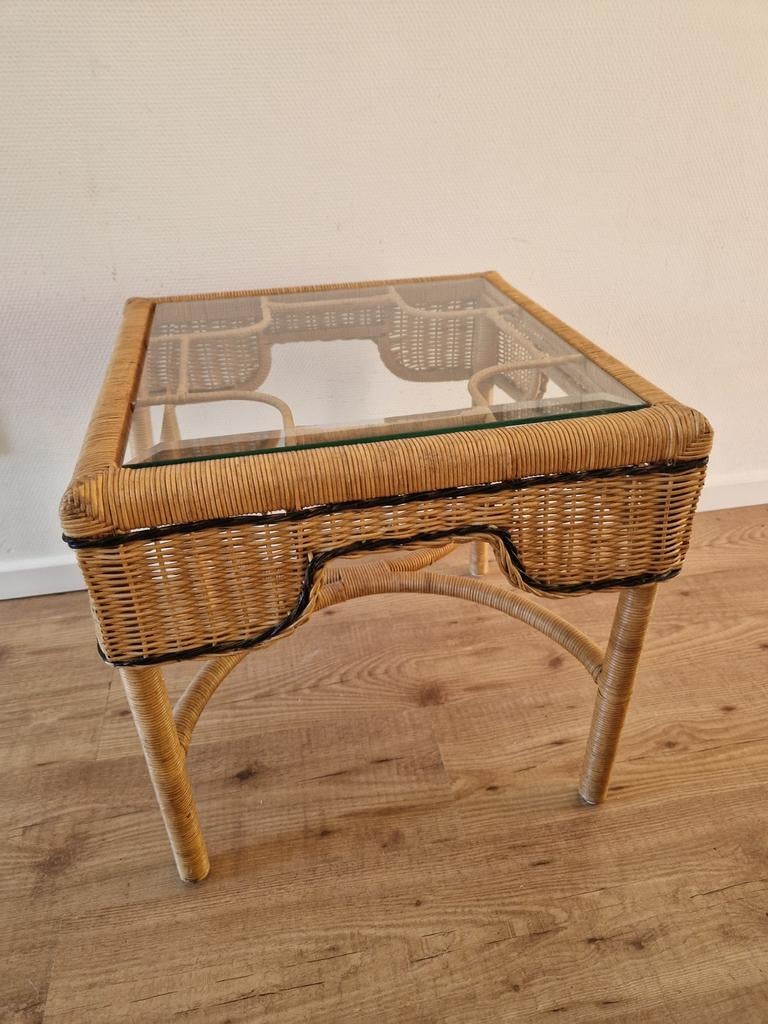 Vintage Rotan Tafeltje met Glasplaat, Ophalen