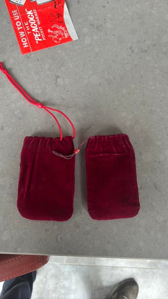 Peacock bezinehandwarmer uit japan., Verzamelen, Ophalen of Verzenden, Zo goed als nieuw, Dier