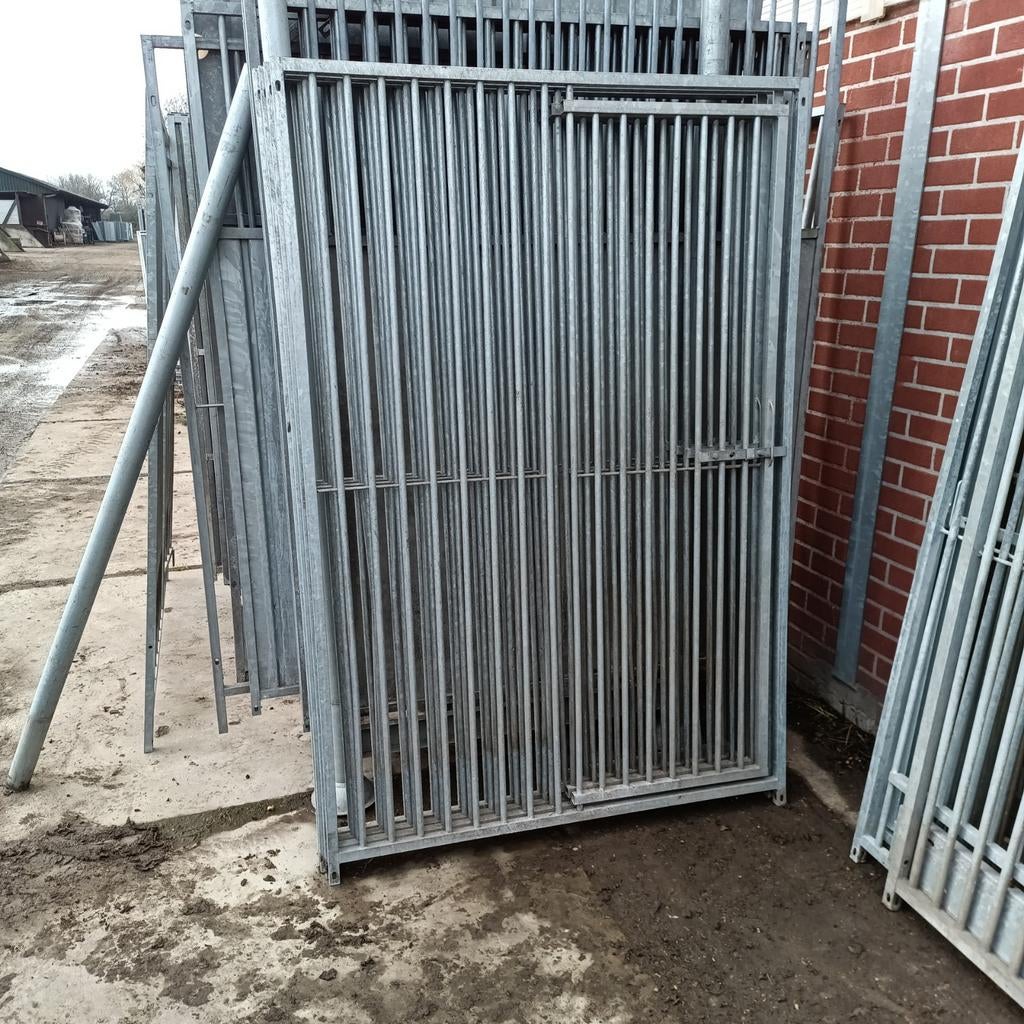4 stuks 1,22m deurpanelen kennelpanelen hondenkennel, Ophalen, Hondenkennel, 110 cm of meer, 100 cm of meer